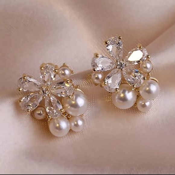 Korean Style Crystal Flower Imitation Pearl Stud Earrings For Women Girls Sweet - Picture 2 of 4